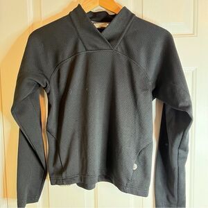 Salomon Base Layer Gray.  Size Small. Excellent‎ Condition. No Flaws.